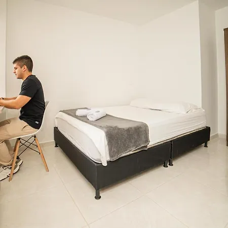 Descansa Y Explora Habitacion Privada En Medellin C Exterior photo